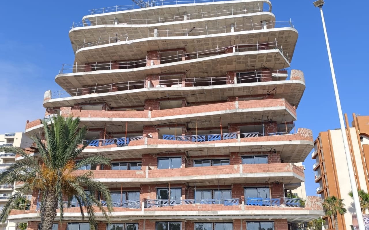 2 sovrum Takvåning till salu i Guardamar del Segura med pool - 449 000 € (Ref: 9049915)