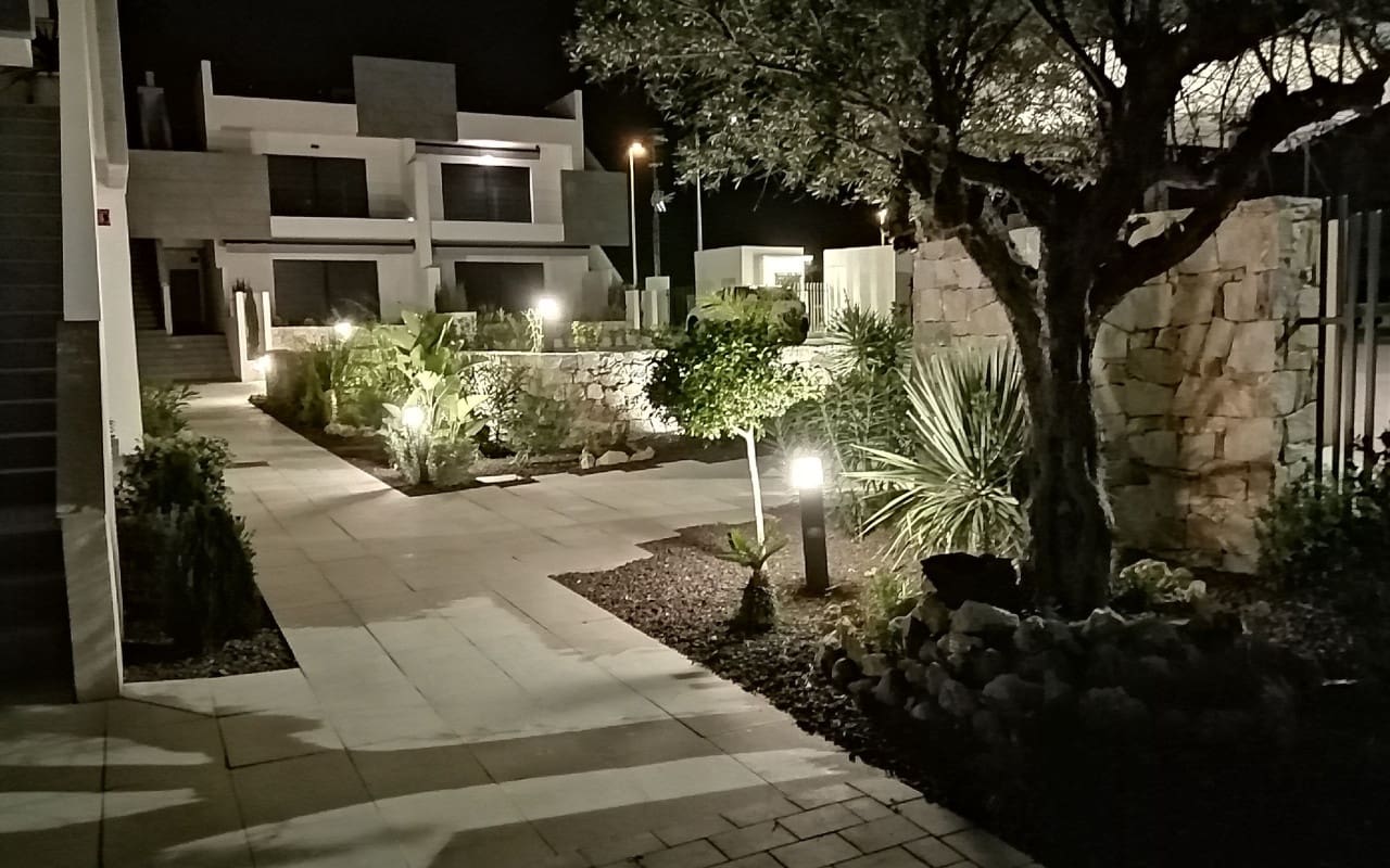 3 slaapkamer Huis te koop in Torrevieja met zwembad - € 279.900 (Ref: 9050099)