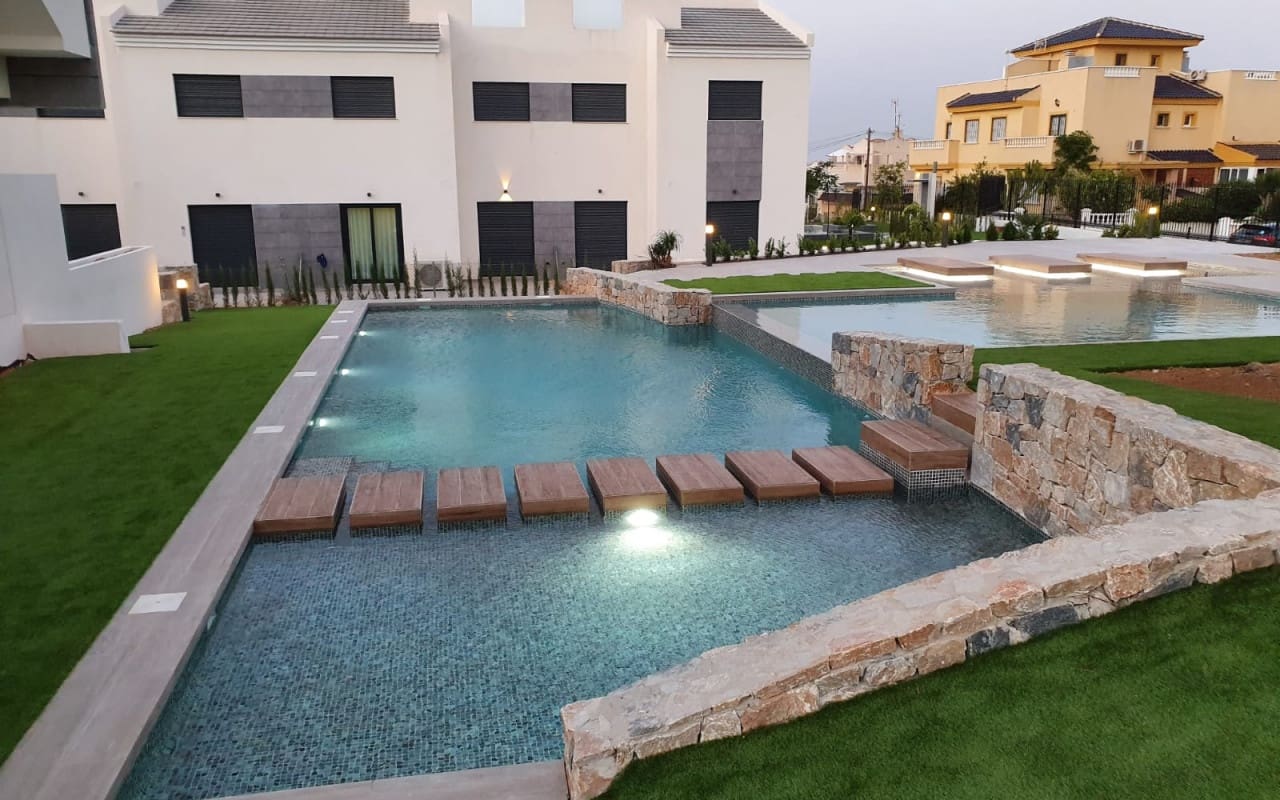 3 slaapkamer Huis te koop in Torrevieja met zwembad - € 279.900 (Ref: 9050099)