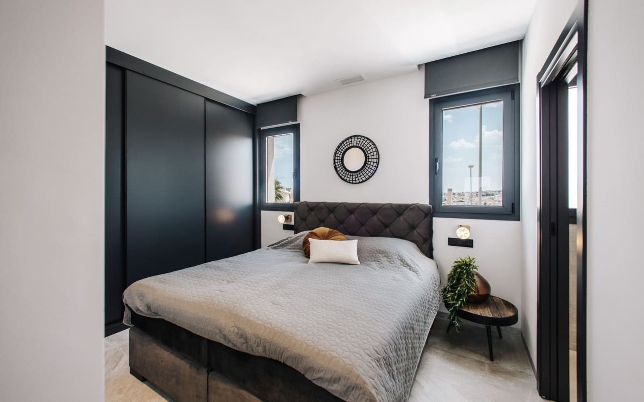 4 soverom Hus til salgs i Ciudad Quesada med svømmebasseng - € 599 000 (Ref: 9050113)