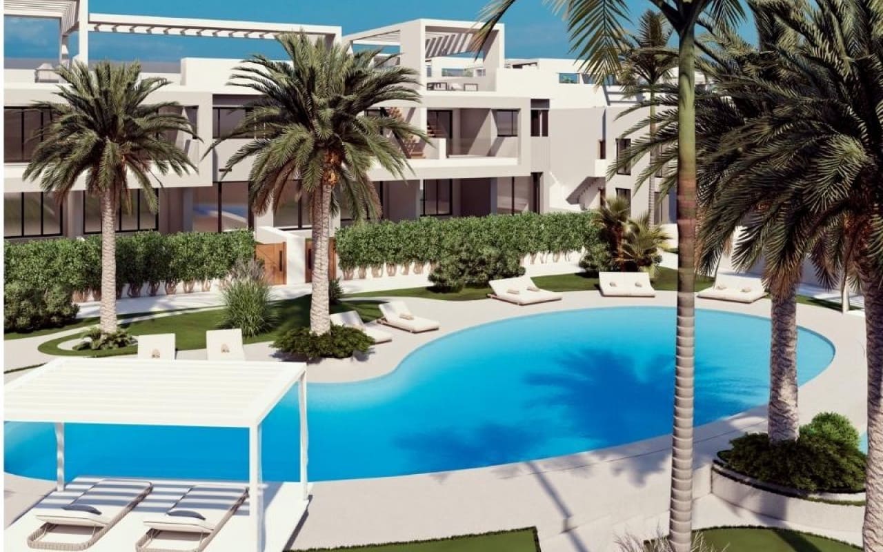 2 chambre Maison de Ville à vendre à Torrevieja avec piscine - 319 900 € (Ref: 9050117)