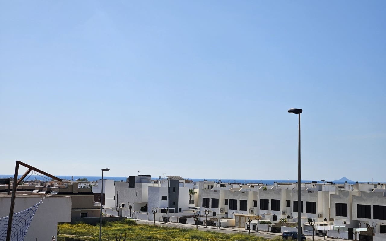 2 quarto Casa em Banda para venda em Torre de la Horadada com piscina - 385 000 € (Ref: 9050122)