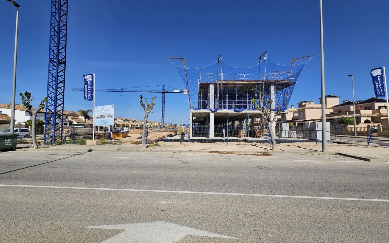 2 quarto Casa em Banda para venda em Torre de la Horadada com piscina - 385 000 € (Ref: 9050122)