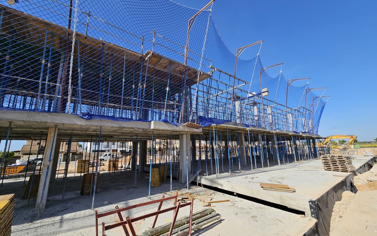 2 quarto Casa em Banda para venda em Torre de la Horadada com piscina - 385 000 € (Ref: 9050122)