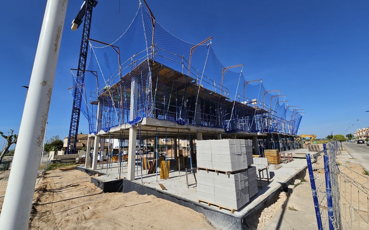 2 quarto Casa em Banda para venda em Torre de la Horadada com piscina - 385 000 € (Ref: 9050122)