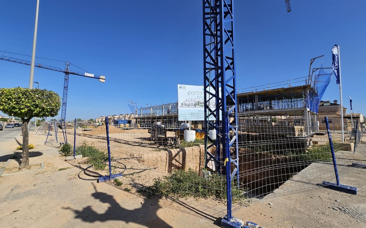 2 quarto Casa em Banda para venda em Torre de la Horadada com piscina - 385 000 € (Ref: 9050122)