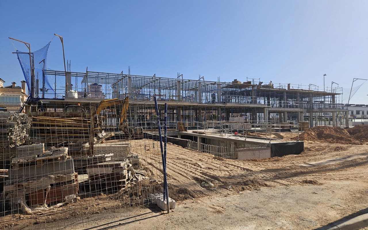 2 quarto Casa em Banda para venda em Torre de la Horadada com piscina - 385 000 € (Ref: 9050122)