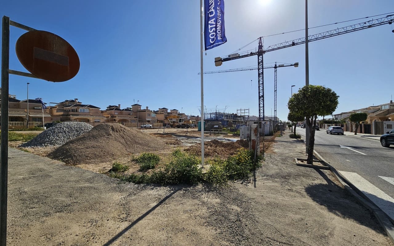 2 quarto Casa em Banda para venda em Torre de la Horadada com piscina - 385 000 € (Ref: 9050122)