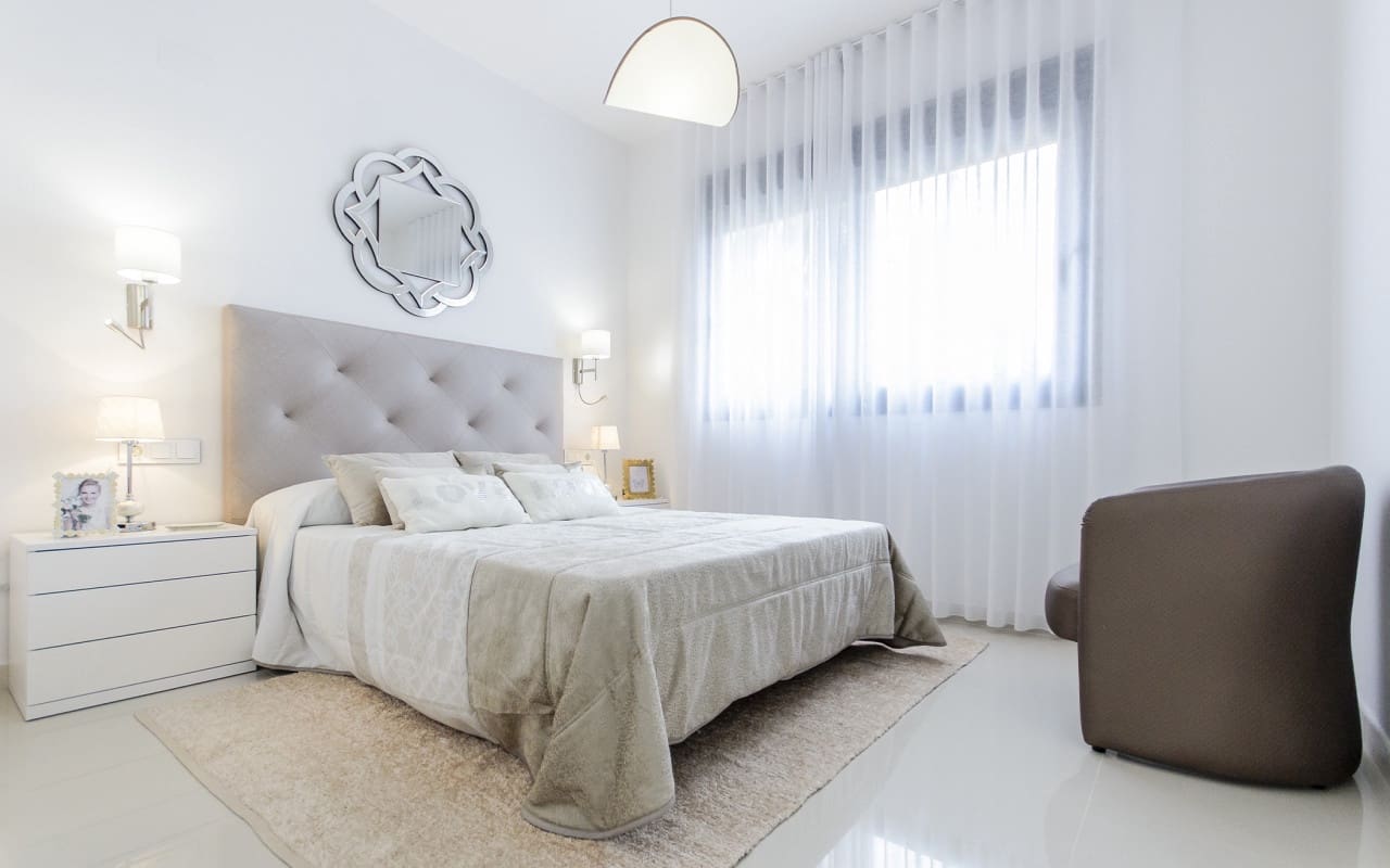 Chalet de 3 habitaciones en San Miguel de Salinas en venta con piscina - 630.000 € (Ref: 9050124)