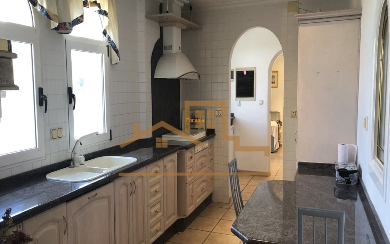 7 quarto Moradia para venda em La Marquesa com piscina - 1 250 000 € (Ref: 9053630)