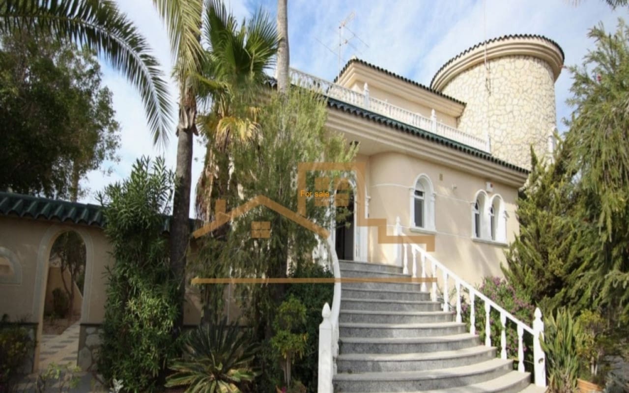 7 quarto Moradia para venda em La Marquesa com piscina - 1 250 000 € (Ref: 9053630)