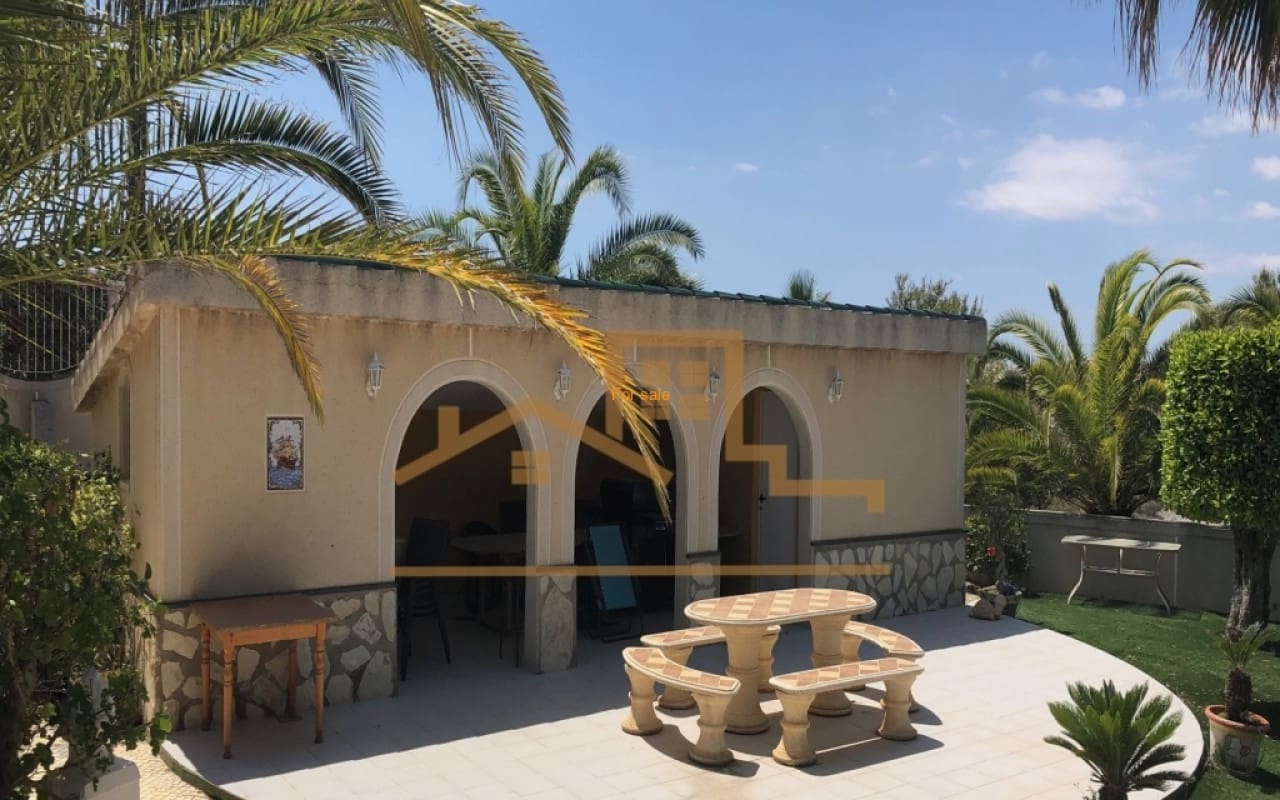 7 quarto Moradia para venda em La Marquesa com piscina - 1 250 000 € (Ref: 9053630)