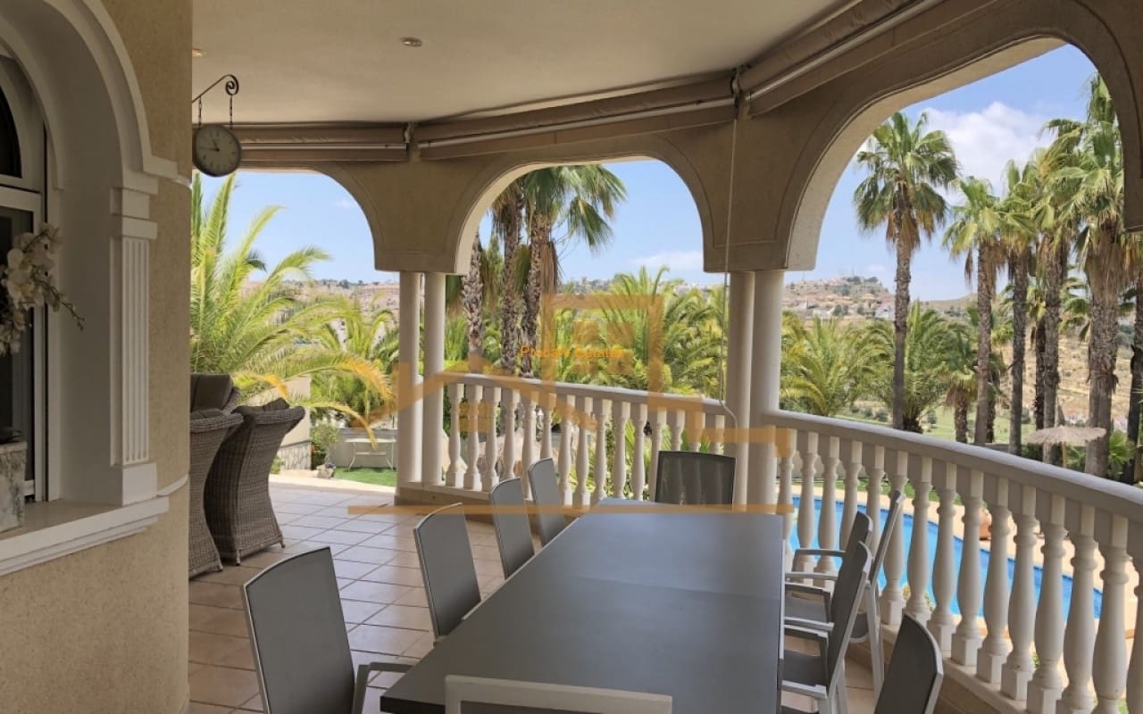 7 quarto Moradia para venda em La Marquesa com piscina - 1 250 000 € (Ref: 9053630)