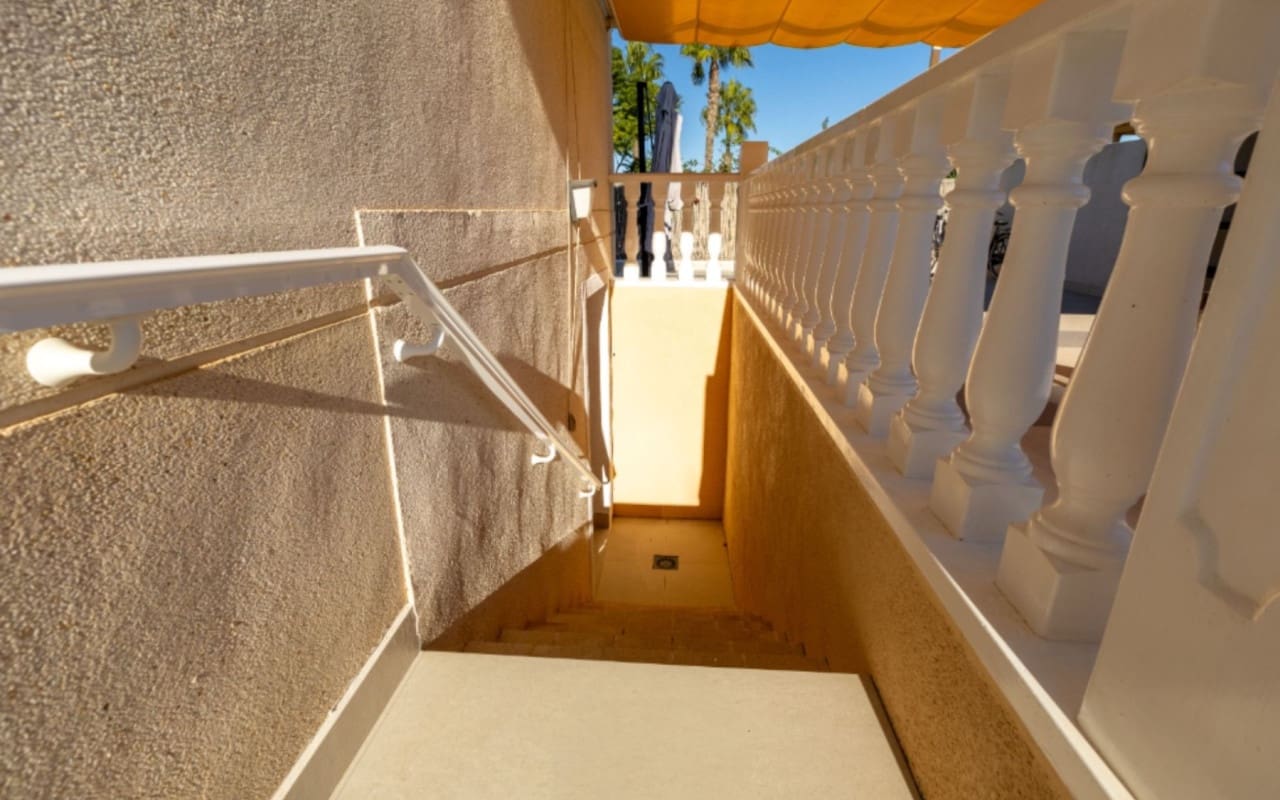 5 sovrum Villa till salu i Benijofar med pool - 495 000 € (Ref: 9053632)