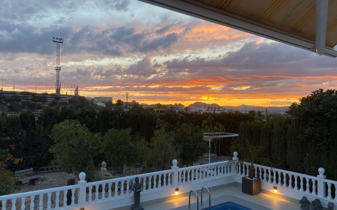 5 sovrum Villa till salu i Benijofar med pool - 495 000 € (Ref: 9053632)