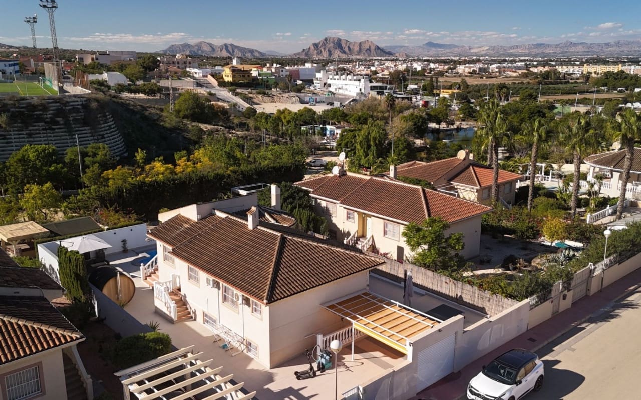 5 sovrum Villa till salu i Benijofar med pool - 495 000 € (Ref: 9053632)