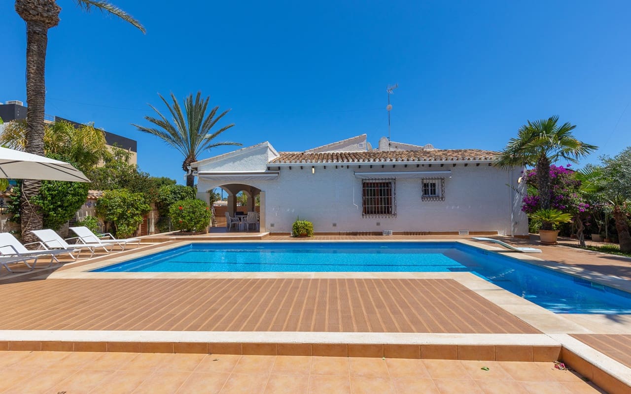 4 soveværelse Villa til salg i Orihuela Costa - € 749.900 (Ref: 9053634)