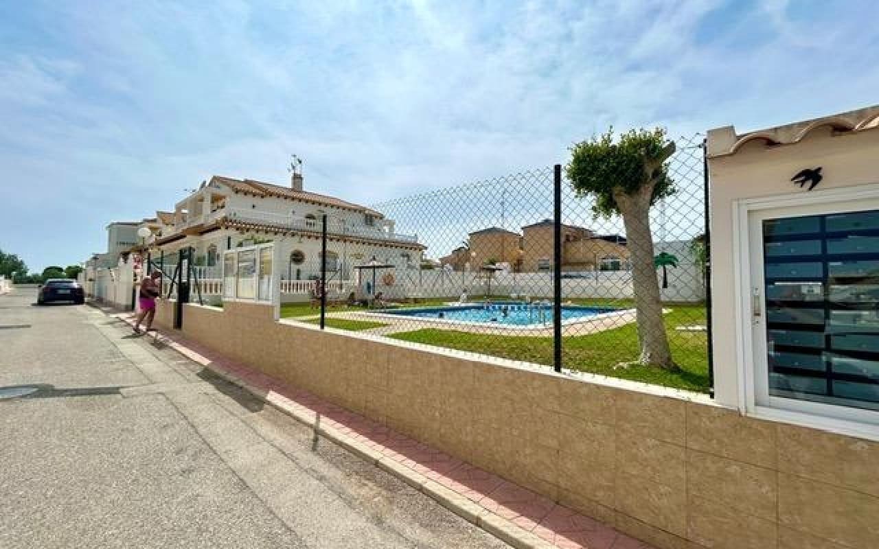 3 soverom Hus til salgs i Orihuela med svømmebasseng - € 288 000 (Ref: 9053638)
