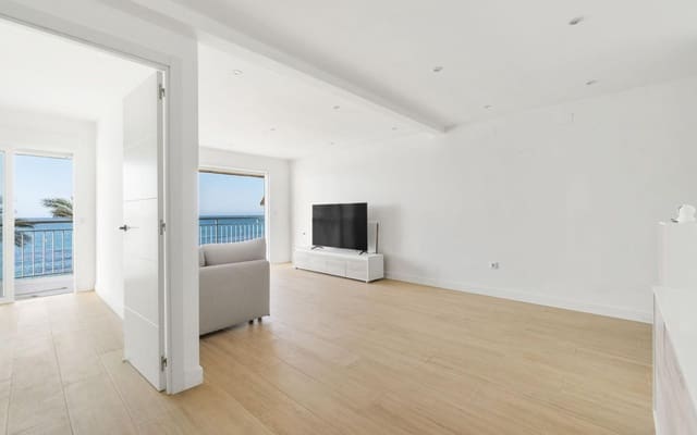 Apartamento de 4 habitaciones en Las Piscinas Naturales, Torrevieja en venta - 379.000 € (Ref: 9053647)