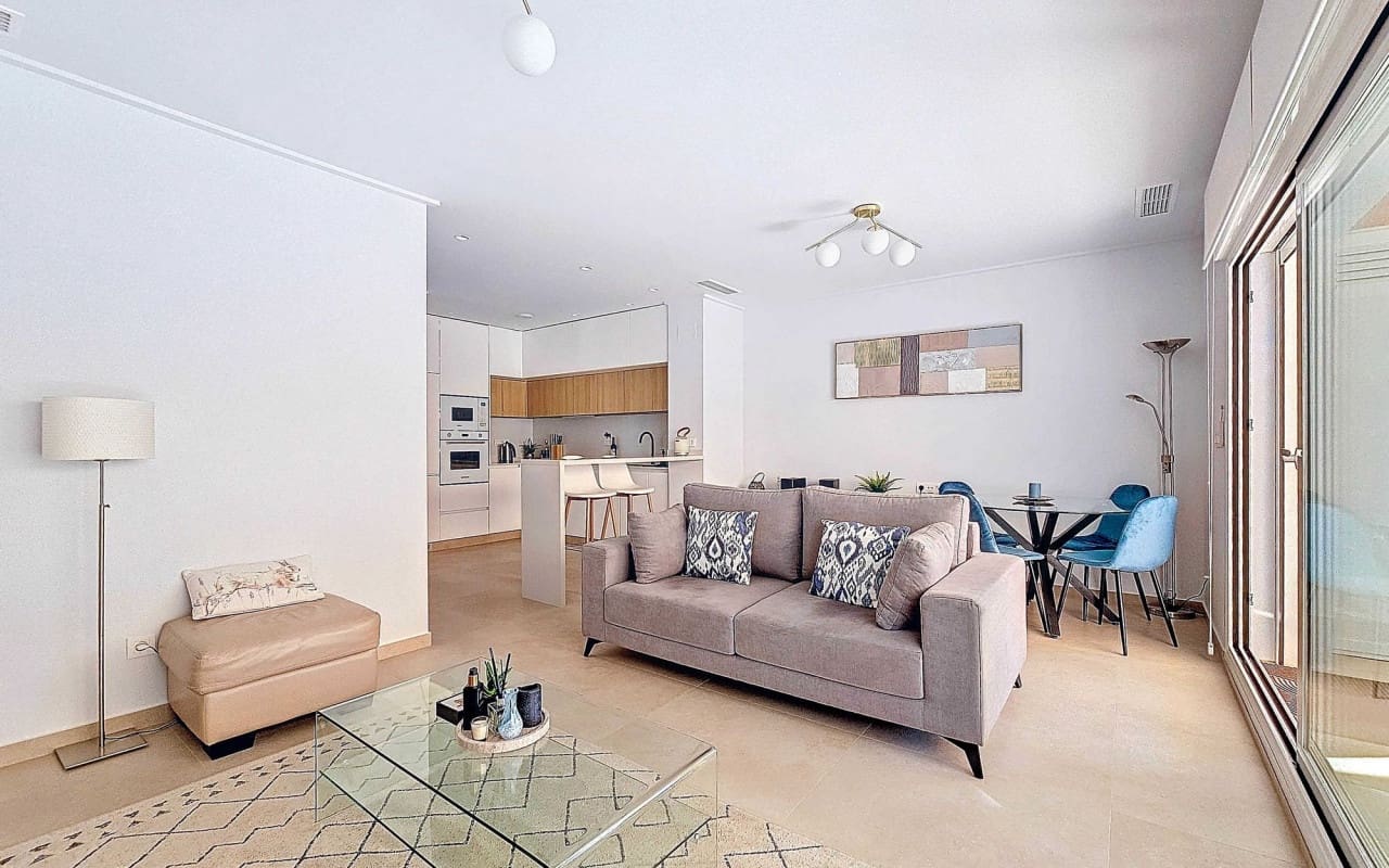 3 quarto Apartamento para venda em Guardamar del Segura com piscina - 264 950 € (Ref: 9053652)