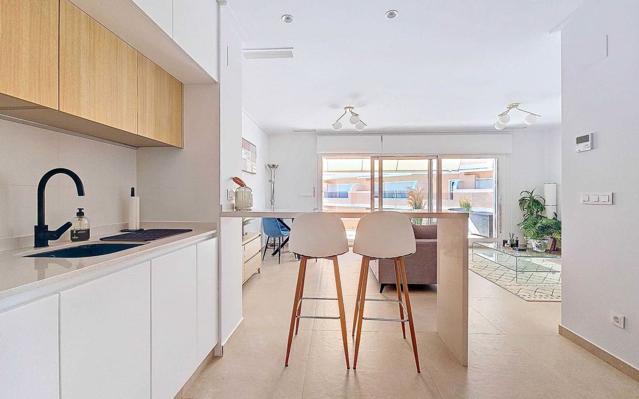 3 quarto Apartamento para venda em Guardamar del Segura com piscina - 264 950 € (Ref: 9053652)