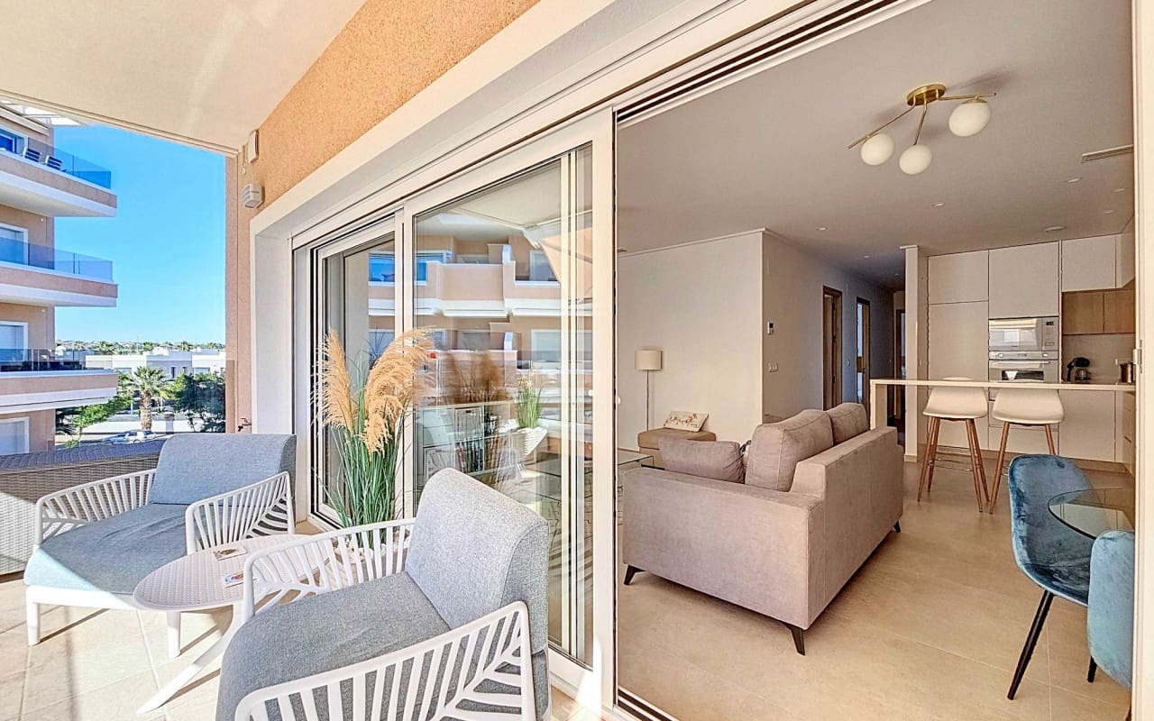 3 quarto Apartamento para venda em Guardamar del Segura com piscina - 264 950 € (Ref: 9053652)