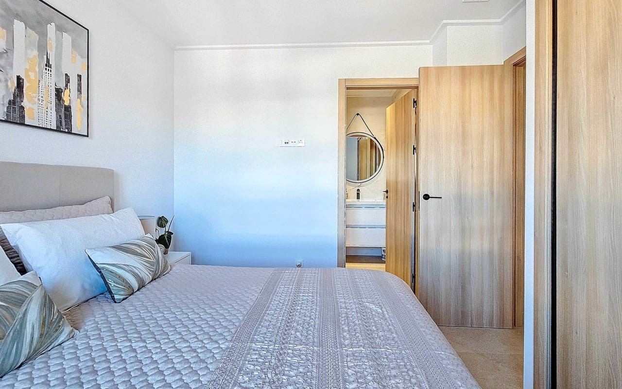 3 quarto Apartamento para venda em Guardamar del Segura com piscina - 264 950 € (Ref: 9053652)