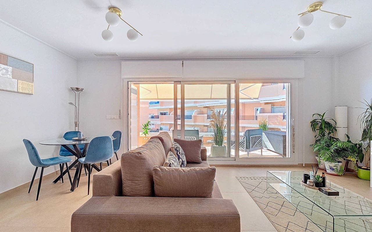 3 quarto Apartamento para venda em Guardamar del Segura com piscina - 264 950 € (Ref: 9053652)