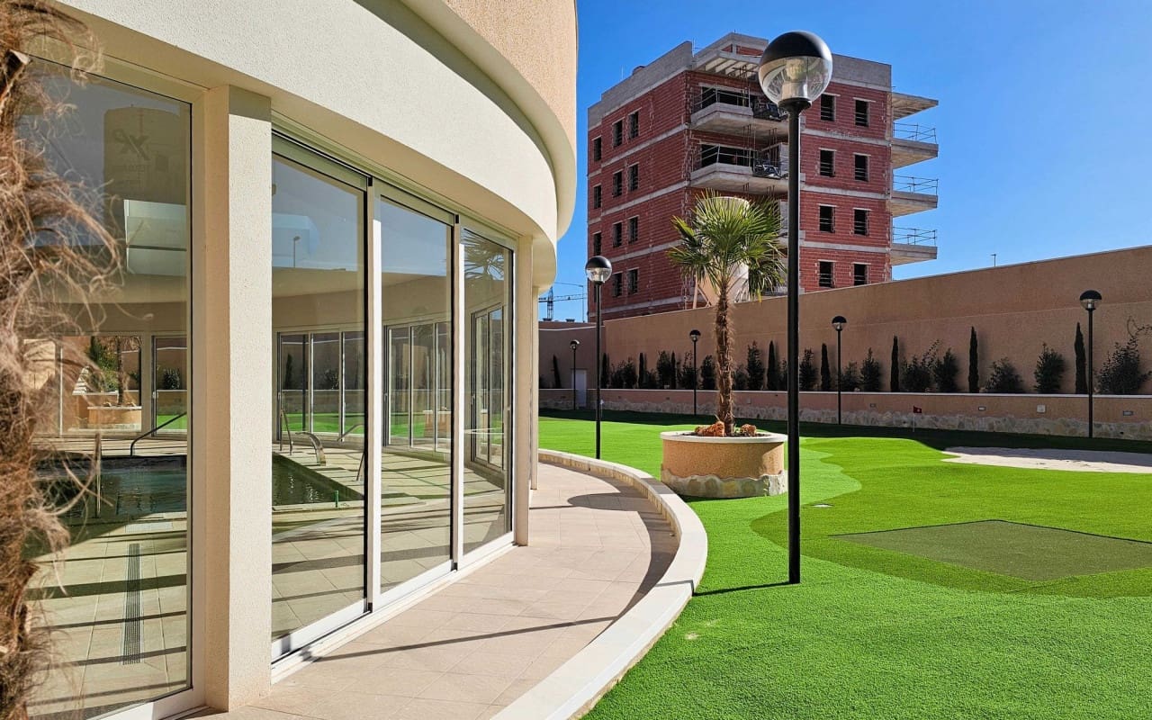 3 quarto Apartamento para venda em Guardamar del Segura com piscina - 264 950 € (Ref: 9053652)