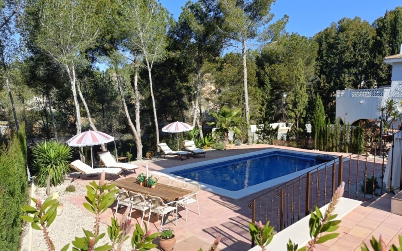Chalet de 5 habitaciones en Pinar de Campoverde en venta con piscina - 785.000 € (Ref: 9056990)