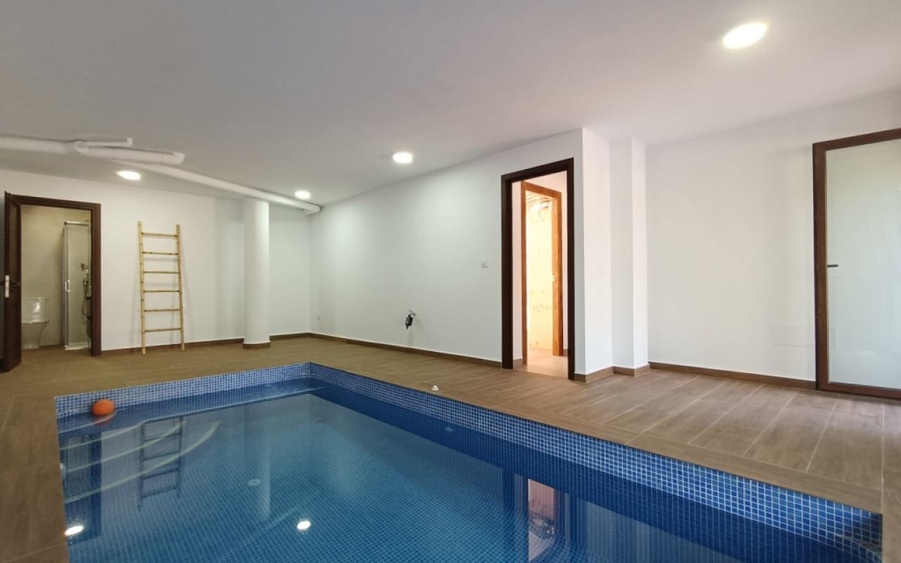 Chalet de 5 habitaciones en Pinar de Campoverde en venta con piscina - 785.000 € (Ref: 9056990)