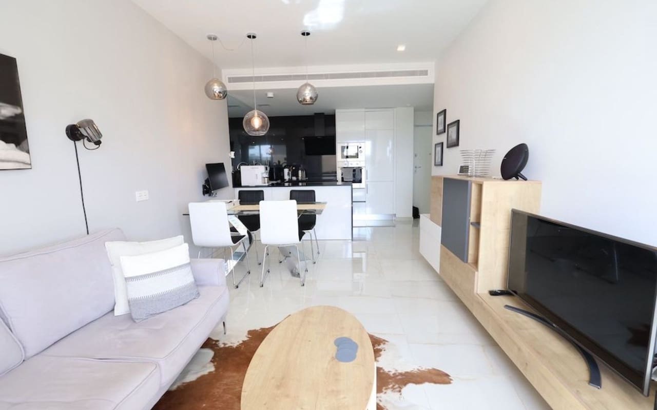 2 soveværelse Lejlighed til salg i Orihuela Costa med swimmingpool garage - € 269.000 (Ref: 9064054)