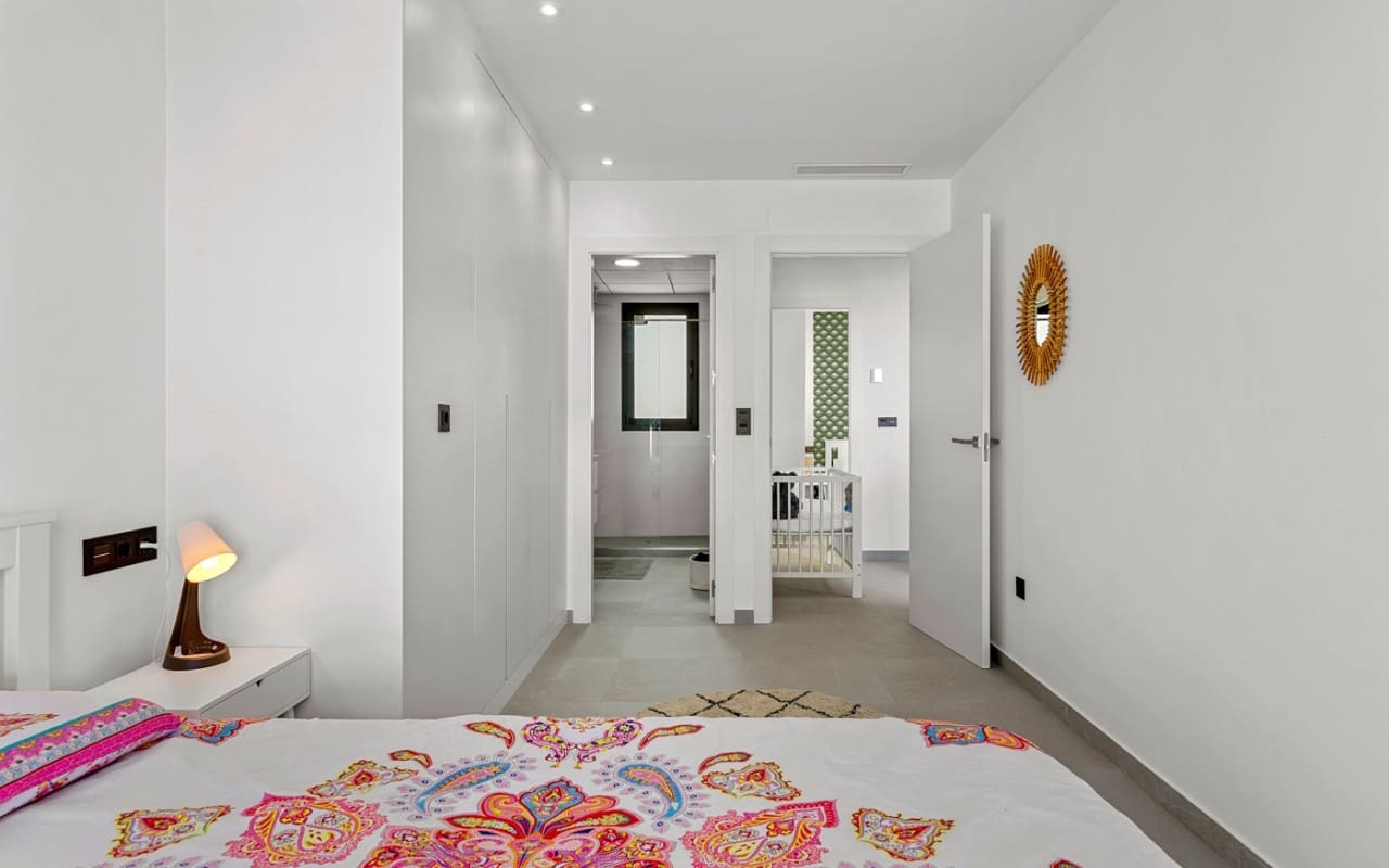 4 slaapkamer Villa te koop in Ciudad Quesada met zwembad - € 369.000 (Ref: 9072575)