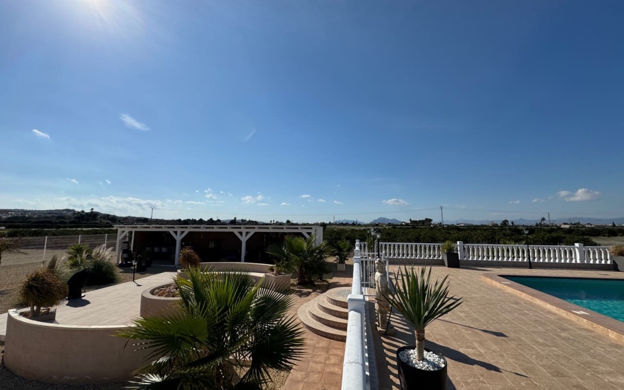 6 bedroom Villa for sale in Ciudad Quesada with pool - € 850,000 (Ref: 9074122)