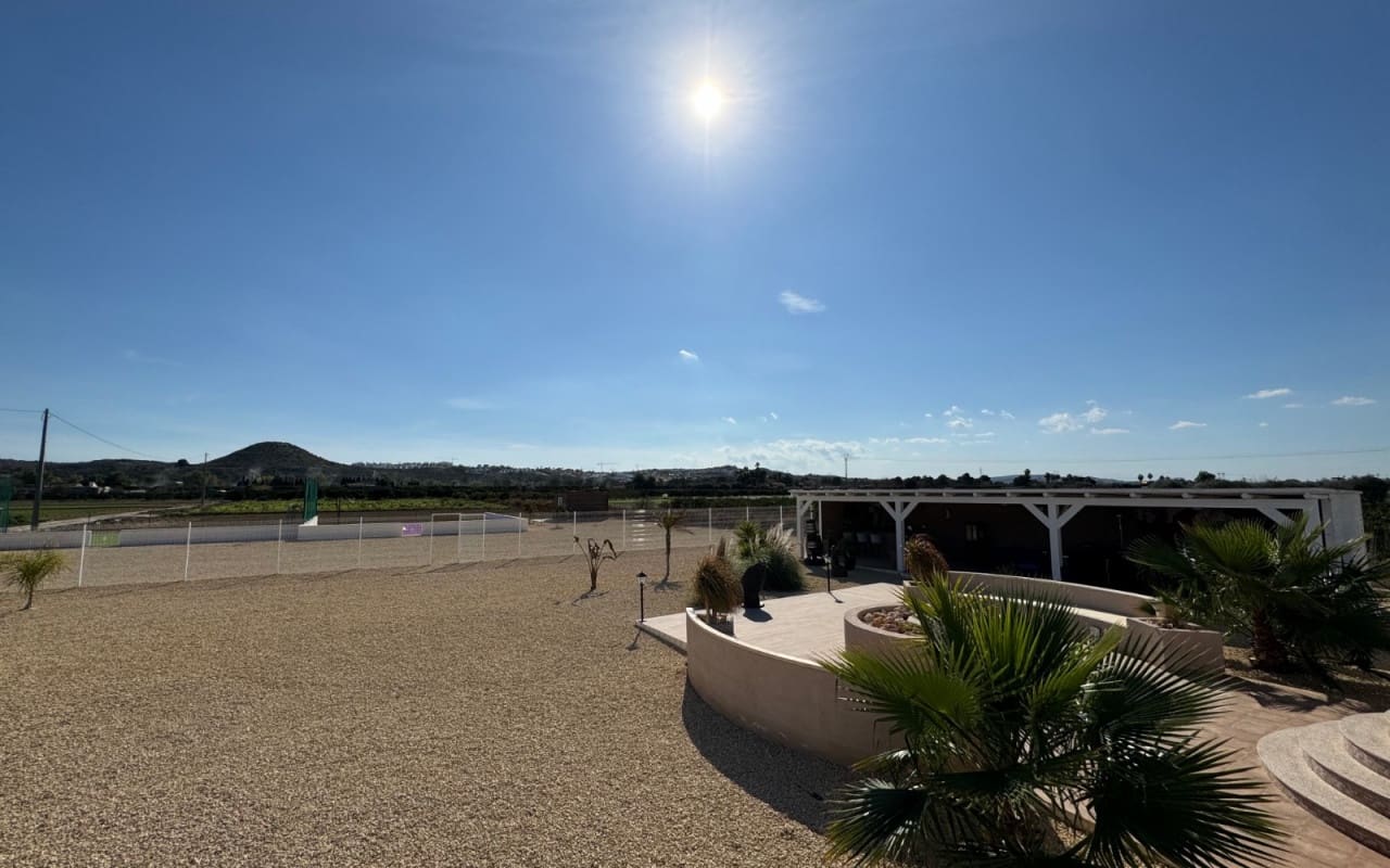 6 bedroom Villa for sale in Ciudad Quesada with pool - € 850,000 (Ref: 9074122)