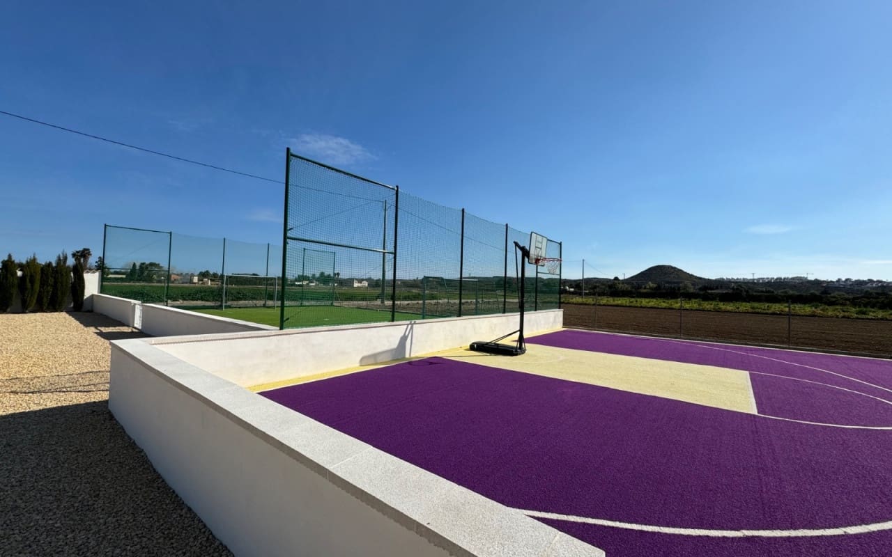 6 bedroom Villa for sale in Ciudad Quesada with pool - € 850,000 (Ref: 9074122)