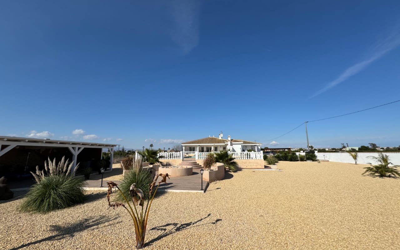 6 bedroom Villa for sale in Ciudad Quesada with pool - € 850,000 (Ref: 9074122)