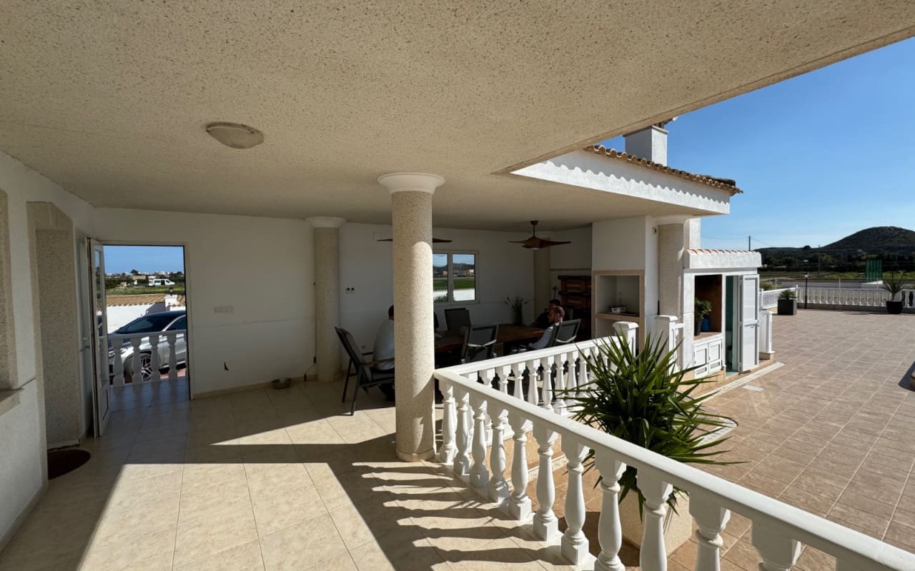 6 bedroom Villa for sale in Ciudad Quesada with pool - € 850,000 (Ref: 9074122)