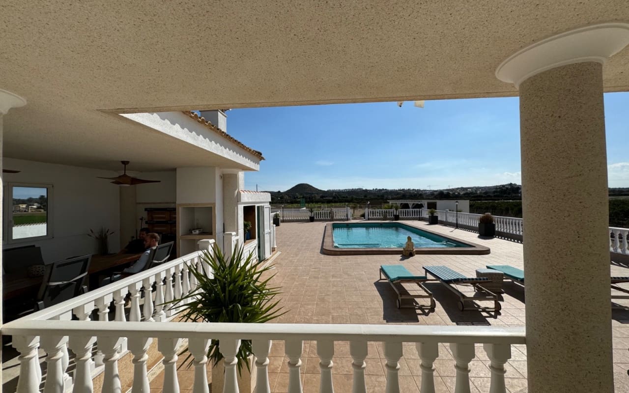 6 bedroom Villa for sale in Ciudad Quesada with pool - € 850,000 (Ref: 9074122)