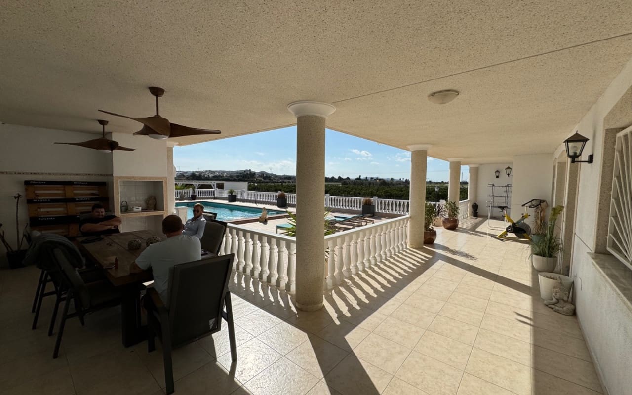 6 bedroom Villa for sale in Ciudad Quesada with pool - € 850,000 (Ref: 9074122)