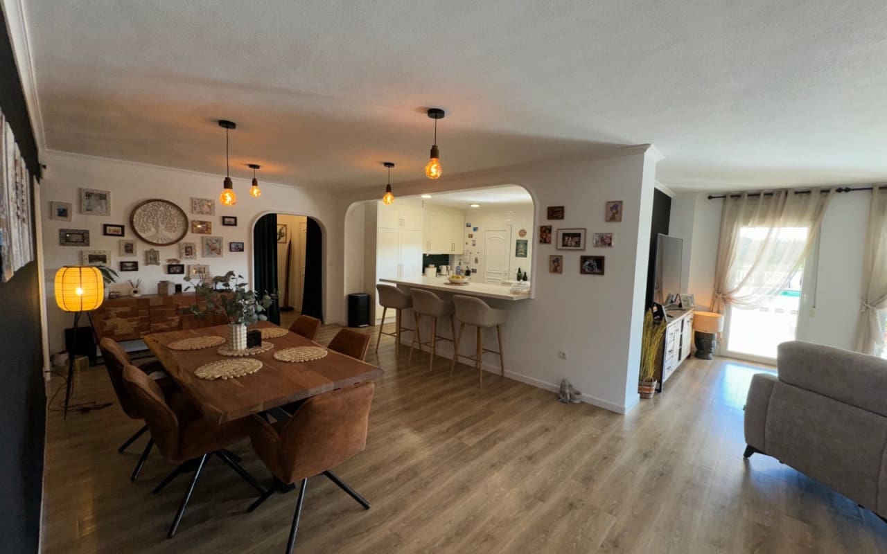 6 bedroom Villa for sale in Ciudad Quesada with pool - € 850,000 (Ref: 9074122)