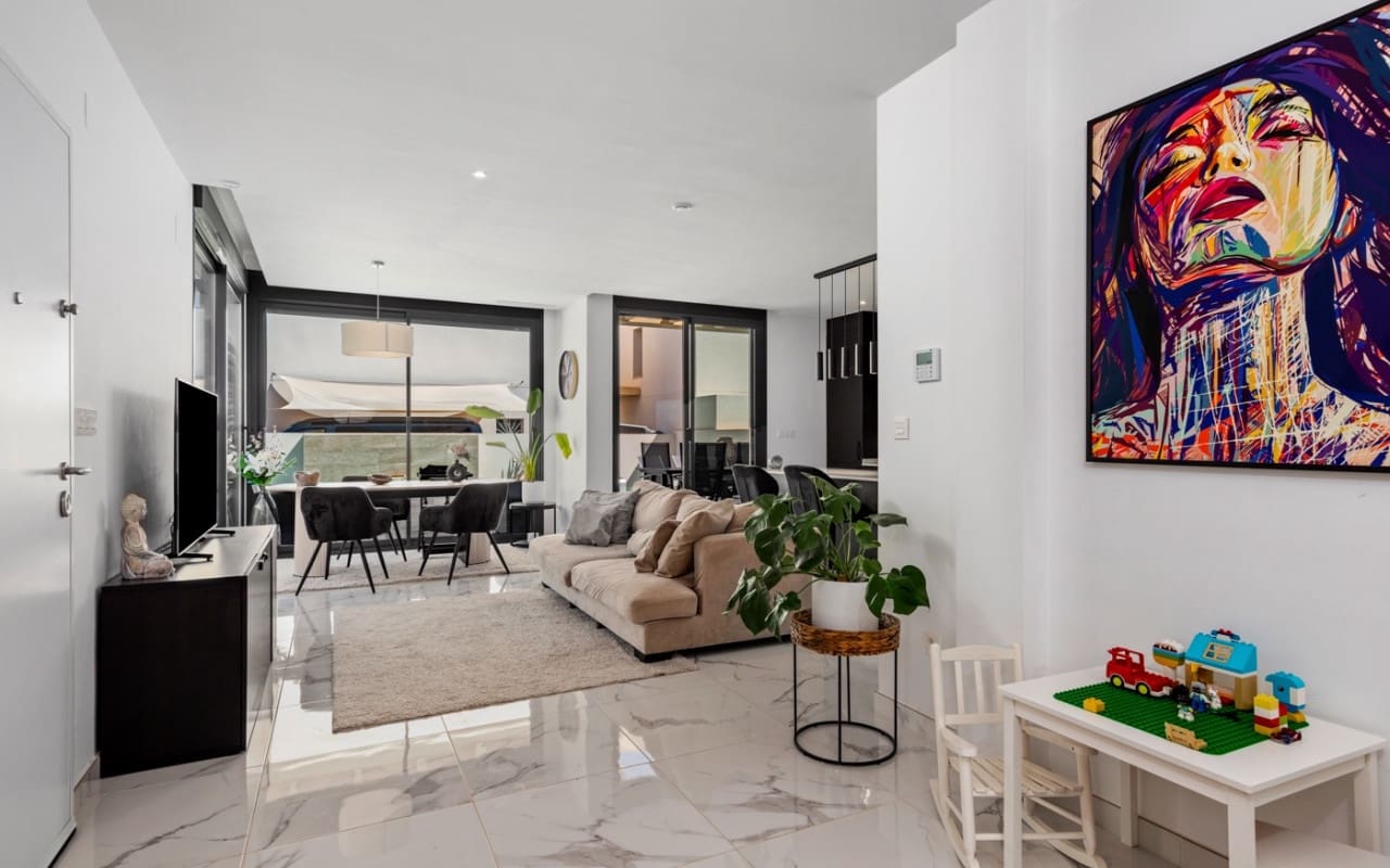 3 bedroom Villa for sale in Los Montesinos with pool - € 399,000 (Ref: 9074124)