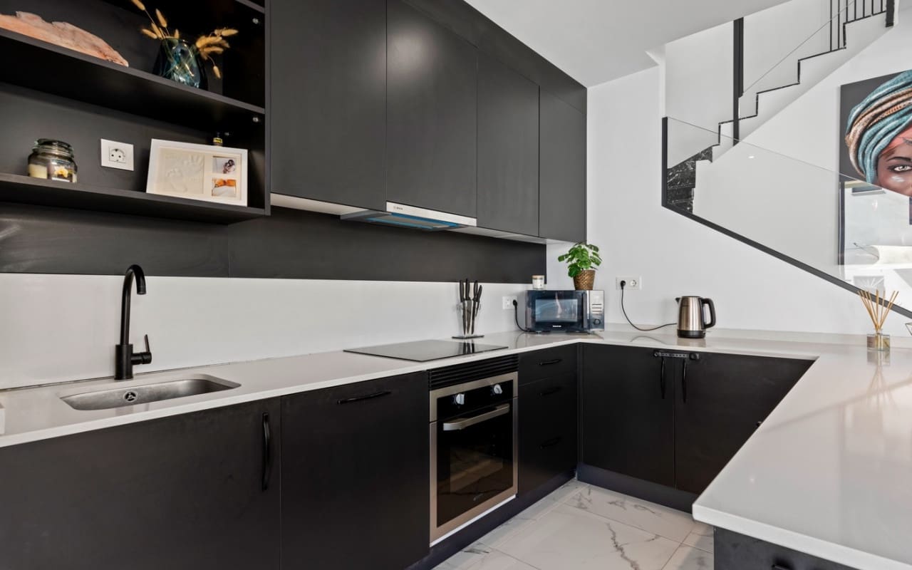 3 bedroom Villa for sale in Los Montesinos with pool - € 399,000 (Ref: 9074124)