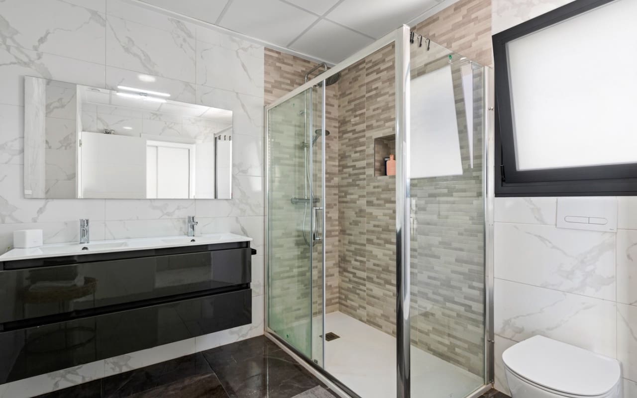 3 bedroom Villa for sale in Los Montesinos with pool - € 399,000 (Ref: 9074124)