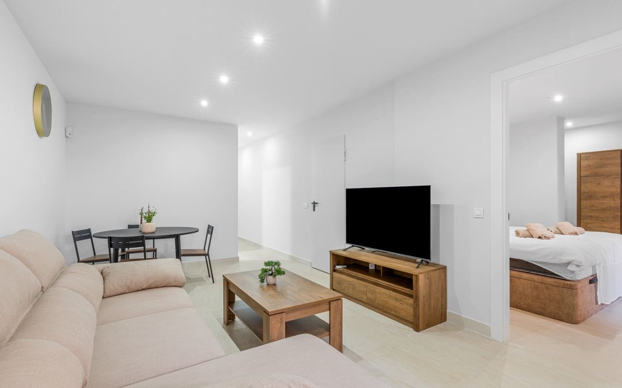 3 bedroom Apartment for sale in Los Balcones with pool - € 349,000 (Ref: 9074129)