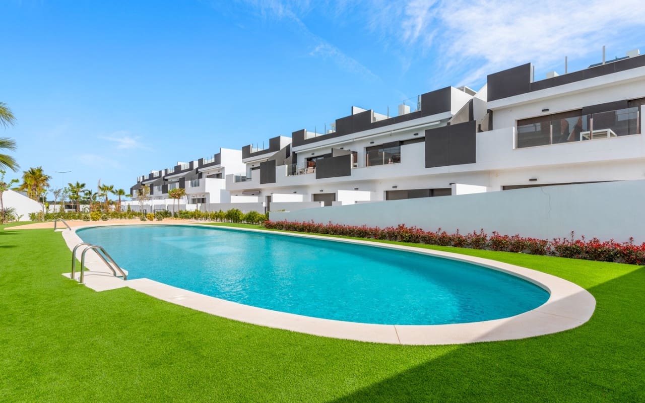 3 bedroom Apartment for sale in Los Balcones with pool - € 349,000 (Ref: 9074129)