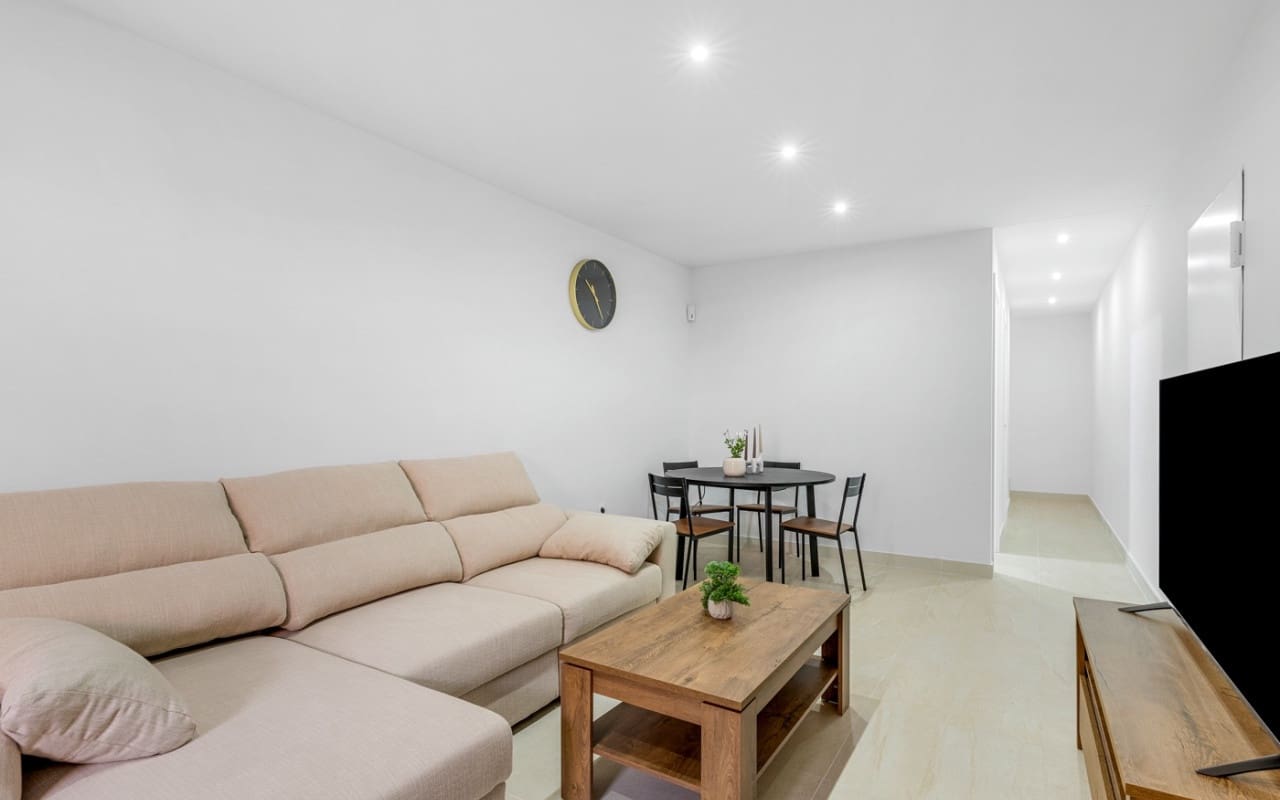 3 bedroom Apartment for sale in Los Balcones with pool - € 349,000 (Ref: 9074129)