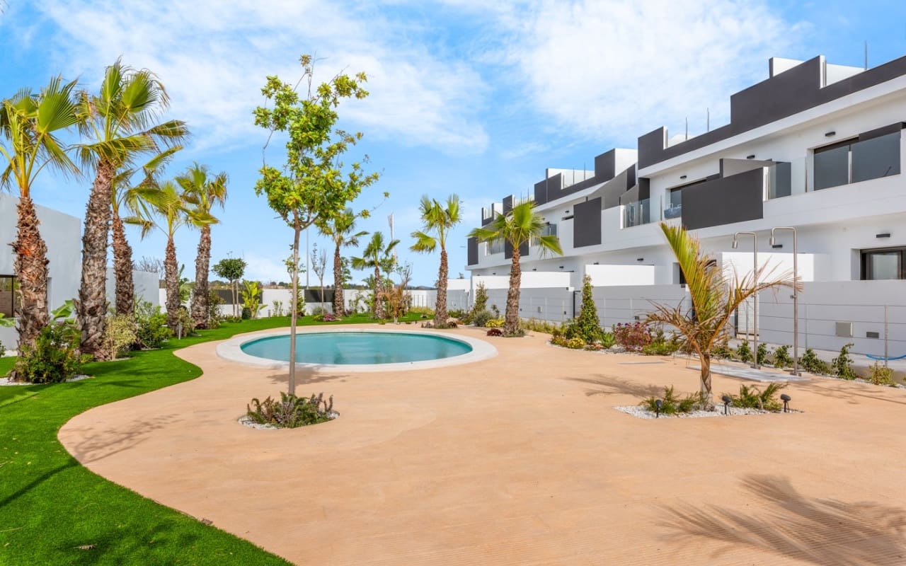 3 bedroom Apartment for sale in Los Balcones with pool - € 349,000 (Ref: 9074129)