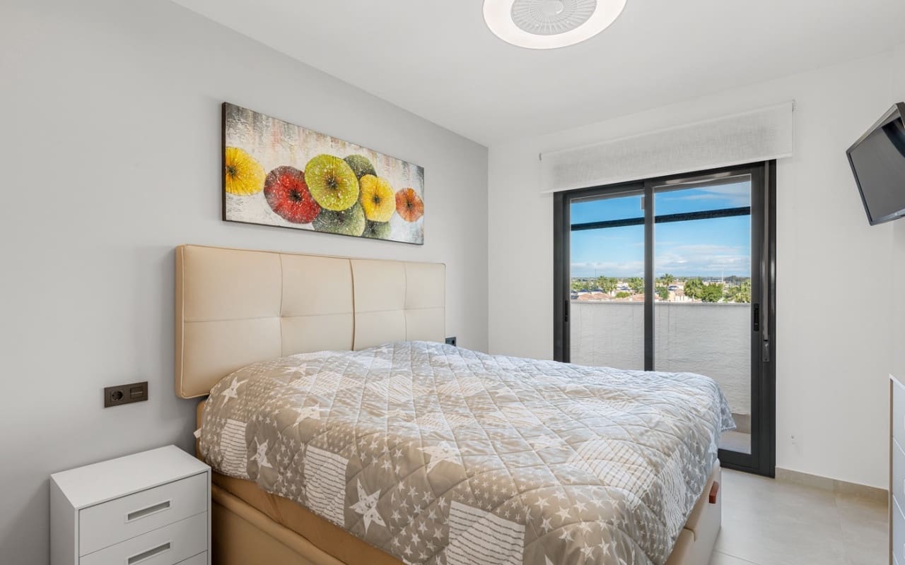 2 sypialnia Dom na sprzedaż w El Raso z basenem - 295 000 € (Ref: 9074133)