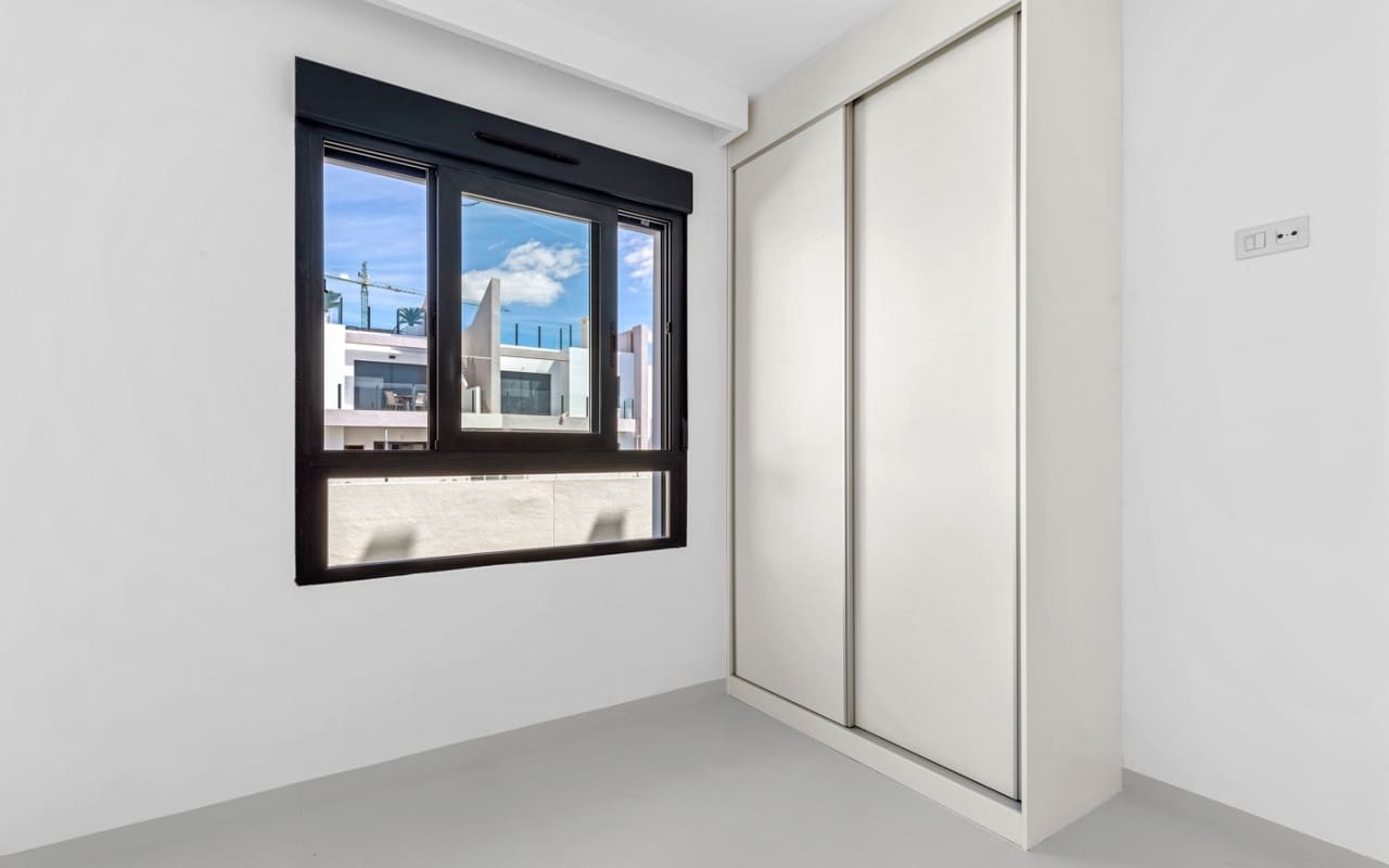 2 Zimmer Apartment zu verkaufen in San Miguel de Salinas mit Pool - 219.000 € (Ref: 9074136)